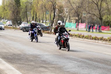 Shymkent, Kazakistan - 15 Şubat 2017: Motosiklet motorcu sezon açılış 15 Mart 2017 yılında Çimkent