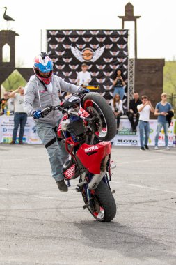 Shymkent, Kazakistan - 15 Şubat 2017: Motosiklet motorcu sezon açılış 15 Mart 2017 yılında Çimkent