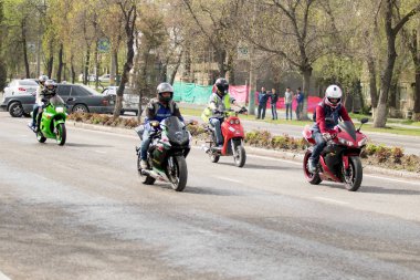 Shymkent, Kazakistan - 15 Şubat 2017: Motosiklet motorcu sezon açılış 15 Mart 2017 yılında Çimkent