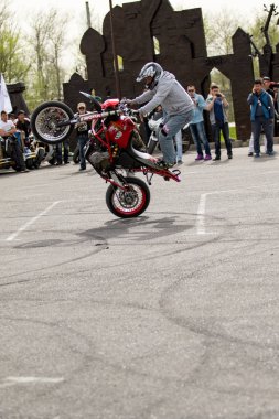 Shymkent, Kazakistan - 15 Şubat 2017: Motosiklet motorcu sezon açılış 15 Mart 2017 yılında Çimkent