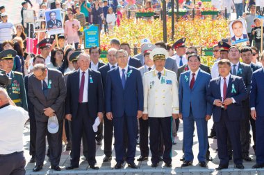 Shymkent, Kazakistan 9 Mayıs 2017: Ölümsüz alayı. Halk festivaller insan. Büyük Vatanseverlik Savaşı 1941-1945, Kızıl Ordu ve Sovyet halkının Zafer Bayramı.