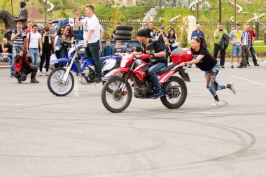 Shymkent, Kazakistan - 15 Şubat 2017: Motosiklet motorcu sezon açılış 15 Mart 2017 yılında Çimkent