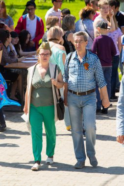 Shymkent, Kazakistan 9 Mayıs 2017: Ölümsüz alayı. Halk festivaller insan. Büyük Vatanseverlik Savaşı 1941-1945, Kızıl Ordu ve Sovyet halkının Zafer Bayramı.