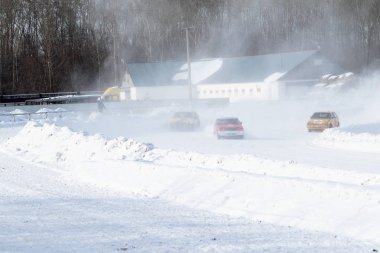 Petropavlovsk, Kazakistan - 6 Mart 2016: Fincan Urallar, Sibirya ve Kazakistan kış parça yarış. Yarış pisti Bishkul Kuzey Kazakistan 2016.