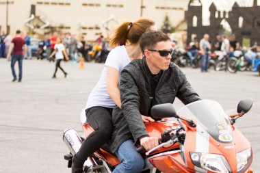 Shymkent, Kazakistan - 15 Şubat 2017: Motosiklet motorcu sezon açılış 15 Mart 2017 yılında Çimkent