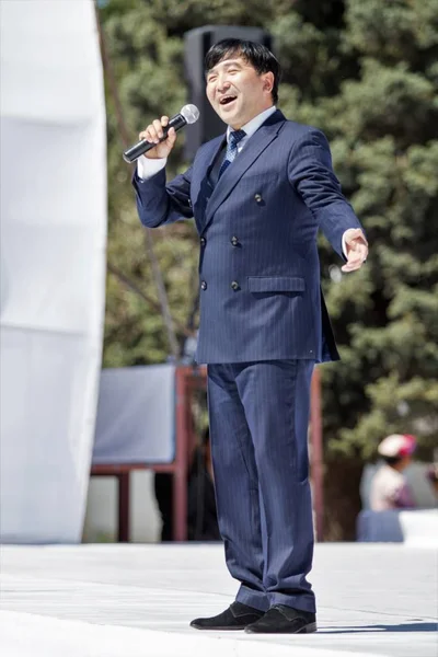 シムケント カザフスタン 2017 カザフスタンの歌を歌う カザフスタンの人々 の団結の日をマークします — ストック写真