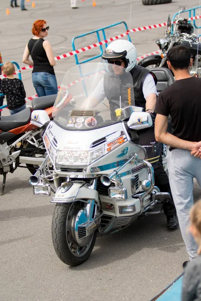 Shymkent, Kazakistan - 15 Şubat 2017: Motosiklet motorcu sezon açılış 15 Mart 2017 yılında Çimkent