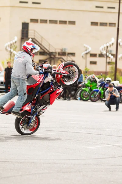 Shymkent, Kazakistan - 15 Şubat 2017: Motosiklet motorcu sezon açılış 15 Mart 2017 yılında Çimkent