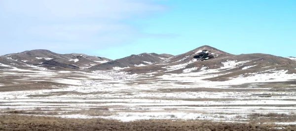 Снігові Весняні Степові Пагорби — стокове фото