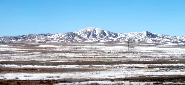 Kar bahar bozkır hills