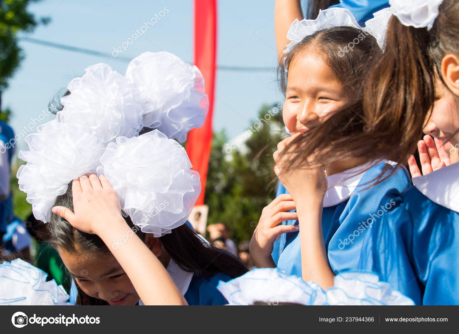 Shymkent Kasachstan Mai 2017 Unsterbliches Regiment Volksfeste Der Menschen Das Redaktionelles Stockfoto C Kzwwsko 237944366