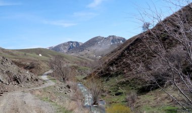 Dağlar taşlar, hills, çayırlar, bahar manzara