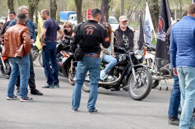 Çimkent, Kazakistan - 15 Nisan 2017: Motorcu sezon açılış 15 Nisan 2017 yılında Çimkent, motosiklet