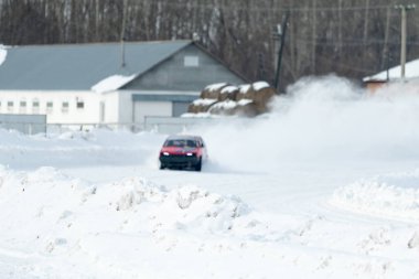 Petropavlovsk, Kazakistan - 6 Mart 2016: Fincan Urallar, Sibirya ve Kazakistan kış parça yarış. Yarış pisti Bishkul Kuzey Kazakistan 2016.