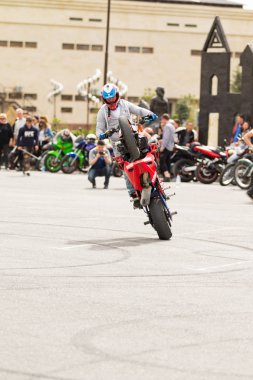 Shymkent, Kazakistan - 15 Şubat 2017: Motosiklet motorcu sezon açılış 15 Mart 2017 yılında Çimkent