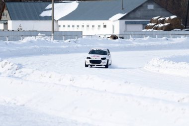 Petropavlovsk, Kazakistan - 6 Mart 2016: Fincan Urallar, Sibirya ve Kazakistan kış parça yarış. Yarış pisti Bishkul Kuzey Kazakistan 2016.