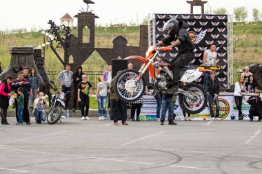 Shymkent, Kazakistan - 15 Şubat 2017: Motosiklet motorcu sezon açılış 15 Mart 2017 yılında Çimkent