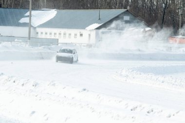 Petropavlovsk, Kazakistan - 6 Mart 2016: Fincan Urallar, Sibirya ve Kazakistan kış parça yarış. Yarış pisti Bishkul Kuzey Kazakistan 2016.