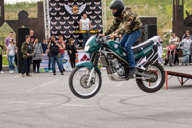 Shymkent, Kazakistan - 15 Şubat 2017: Motosiklet motorcu sezon açılış 15 Mart 2017 yılında Çimkent