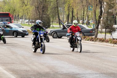 Shymkent, Kazakistan - 15 Şubat 2017: Motosiklet motorcu sezon açılış 15 Mart 2017 yılında Çimkent