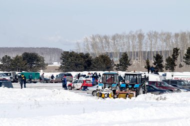 Petropavlovsk, Kazakistan - 6 Mart 2016: Fincan Urallar, Sibirya ve Kazakistan kış parça yarış. Yarış pisti Bishkul Kuzey Kazakistan 2016.