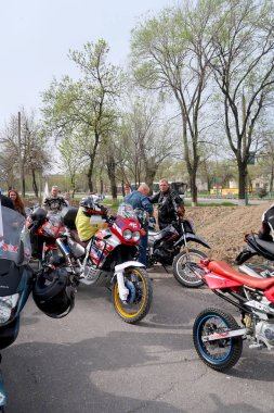 Çimkent, Kazakistan - 15 Nisan 2017: Motorcu sezon açılış 15 Nisan 2017 yılında Çimkent, motosiklet