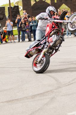 Shymkent, Kazakistan - 15 Şubat 2017: Motosiklet motorcu sezon açılış 15 Mart 2017 yılında Çimkent