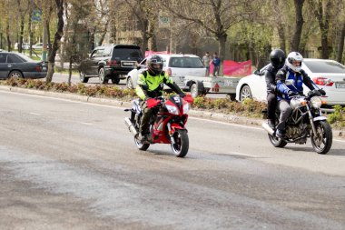 Shymkent, Kazakistan - 15 Şubat 2017: Motosiklet motorcu sezon açılış 15 Mart 2017 yılında Çimkent