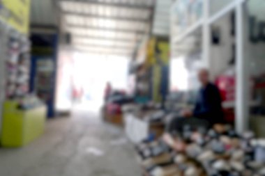 Arka plan bulanık süpermarket mağaza