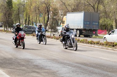 Shymkent, Kazakistan - 15 Şubat 2017: Motosiklet motorcu sezon açılış 15 Mart 2017 yılında Çimkent
