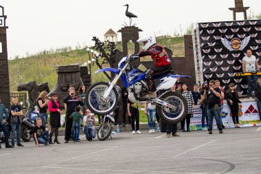 Shymkent, Kazakistan - 15 Şubat 2017: Motosiklet motorcu sezon açılış 15 Mart 2017 yılında Çimkent