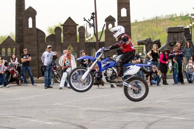Shymkent, Kazakistan - 15 Şubat 2017: Motosiklet motorcu sezon açılış 15 Mart 2017 yılında Çimkent