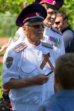 Shymkent, Kazakistan 9 Mayıs 2017: Ölümsüz alayı. Halk festivaller insan. Büyük Vatanseverlik Savaşı 1941-1945, Kızıl Ordu ve Sovyet halkının Zafer Bayramı.