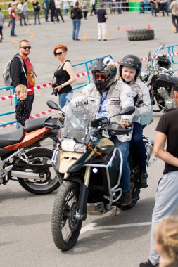 Shymkent, Kazakistan - 15 Şubat 2017: Motosiklet motorcu sezon açılış 15 Mart 2017 yılında Çimkent