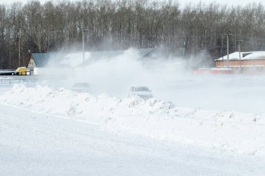 Petropavlovsk, Kazakistan - 6 Mart 2016: Fincan Urallar, Sibirya ve Kazakistan kış parça yarış. Yarış pisti Bishkul Kuzey Kazakistan 2016.