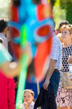 Shymkent, Kazakistan 9 Mayıs 2017: Ölümsüz alayı. Halk festivaller insan. Büyük Vatanseverlik Savaşı 1941-1945, Kızıl Ordu ve Sovyet halkının Zafer Bayramı.