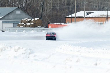 Petropavlovsk, Kazakistan - 6 Mart 2016: Fincan Urallar, Sibirya ve Kazakistan kış parça yarış. Yarış pisti Bishkul Kuzey Kazakistan 2016.