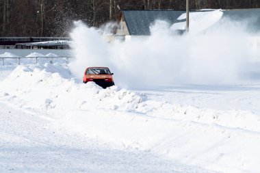 Petropavlovsk, Kazakistan - 6 Mart 2016: Fincan Urallar, Sibirya ve Kazakistan kış parça yarış. Yarış pisti Bishkul Kuzey Kazakistan 2016.