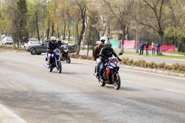 Shymkent, Kazakistan - 15 Şubat 2017: Motosiklet motorcu sezon açılış 15 Mart 2017 yılında Çimkent