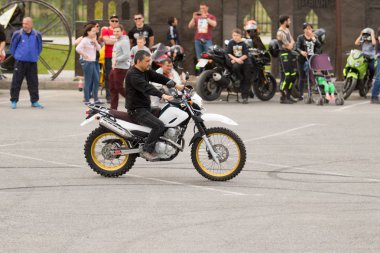 Shymkent, Kazakistan - 15 Şubat 2017: Motosiklet motorcu sezon açılış 15 Mart 2017 yılında Çimkent