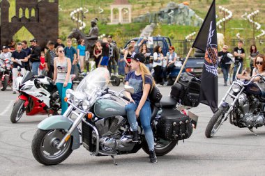 Shymkent, Kazakistan - 15 Şubat 2017: Motosiklet motorcu sezon açılış 15 Mart 2017 yılında Çimkent