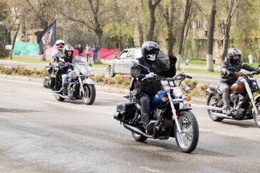 Shymkent, Kazakistan - 15 Şubat 2017: Motosiklet motorcu sezon açılış 15 Mart 2017 yılında Çimkent