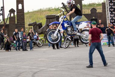 Shymkent, Kazakistan - 15 Şubat 2017: Motosiklet motorcu sezon açılış 15 Mart 2017 yılında Çimkent