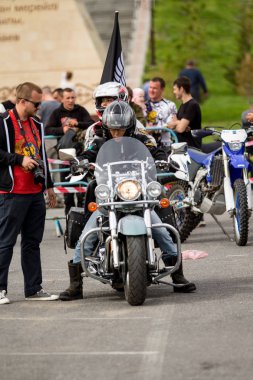 Shymkent, Kazakistan - 15 Şubat 2017: Motosiklet motorcu sezon açılış 15 Mart 2017 yılında Çimkent