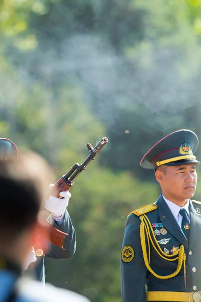 Shymkent Kazakhstan May 2017 Immortal Regiment Folk Festivals People Feast — Stock Photo, Image