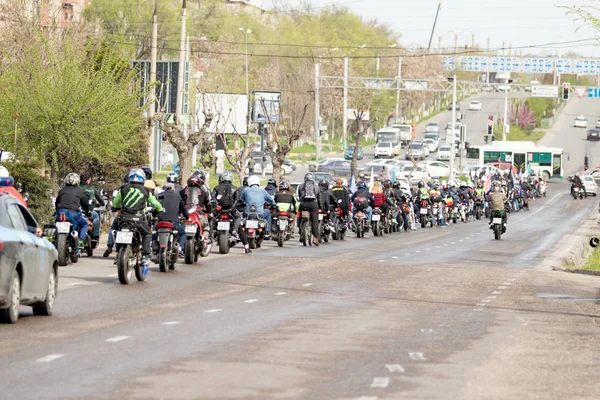 Shymkent, Kazakistan - 15 Şubat 2017: Motosiklet motorcu sezon açılış 15 Mart 2017 yılında Çimkent