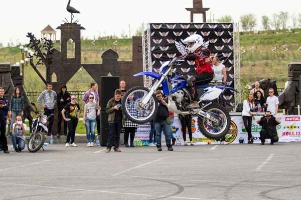 Shymkent, Kazakistan - 15 Şubat 2017: Motosiklet motorcu sezon açılış 15 Mart 2017 yılında Çimkent