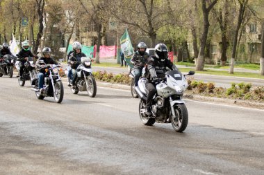 Shymkent, Kazakistan - 15 Şubat 2017: Motosiklet motorcu sezon açılış 15 Mart 2017 yılında Çimkent