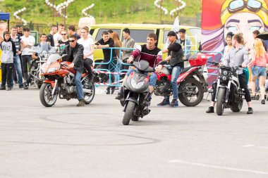 Shymkent, Kazakistan - 15 Şubat 2017: Motosiklet motorcu sezon açılış 15 Mart 2017 yılında Çimkent