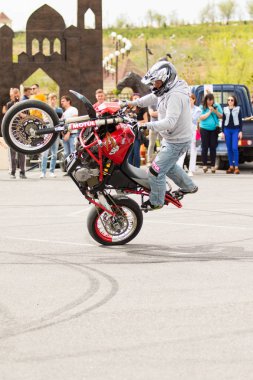 Shymkent, Kazakistan - 15 Şubat 2017: Motosiklet motorcu sezon açılış 15 Mart 2017 yılında Çimkent